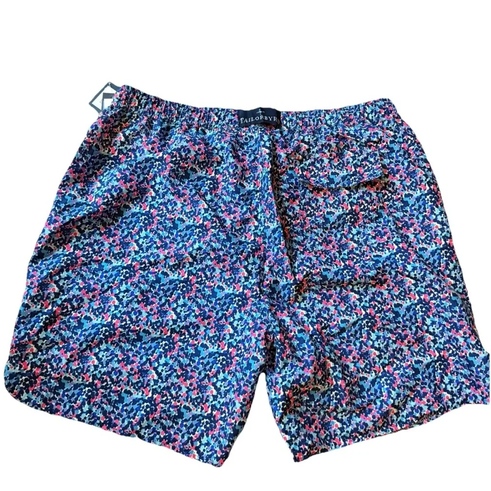 TailorByrd Navy Multicolor Print Swim Trunks XL NWT 4-Way Stretch Liner